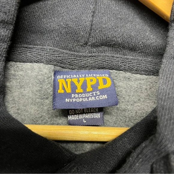 NYPD Hooded Sweatshirt Embroidered Logo Size Large - Picture 3 of 4